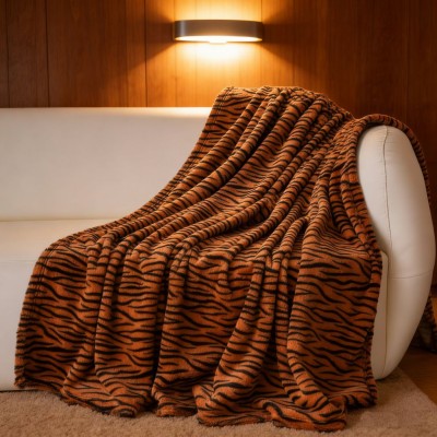 Rabbit Plush Printed Blanket, TV Nap Cover Blanket for Bedroom Office Air Conditioning